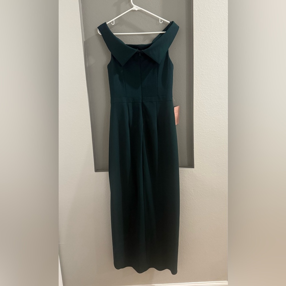 Anthropologie BHLDN Thompson
Dress OFF-THE-SHOULDER SIZE 10 Emerald green. NWT - Picture 4 of 7